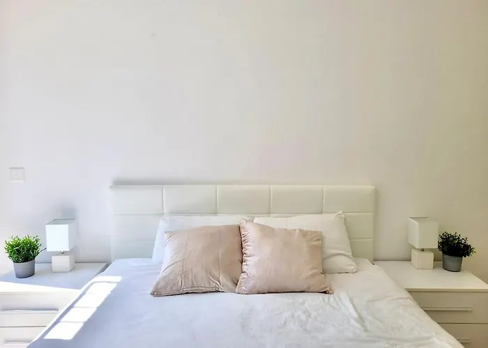 Apartment Palma - Central & Cozy With Free Private Parking